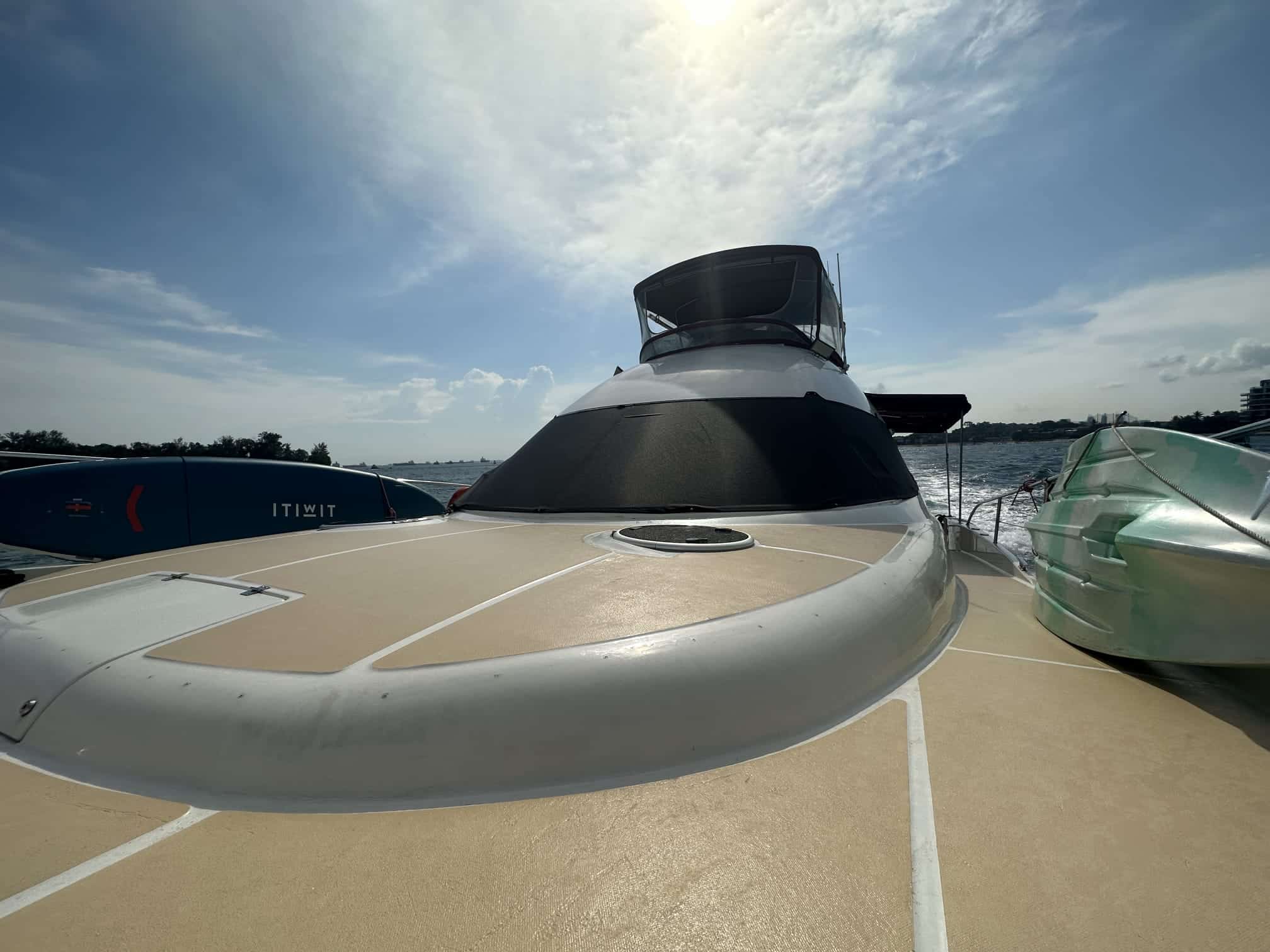 4-La-Fortuna-Yacht-Bow