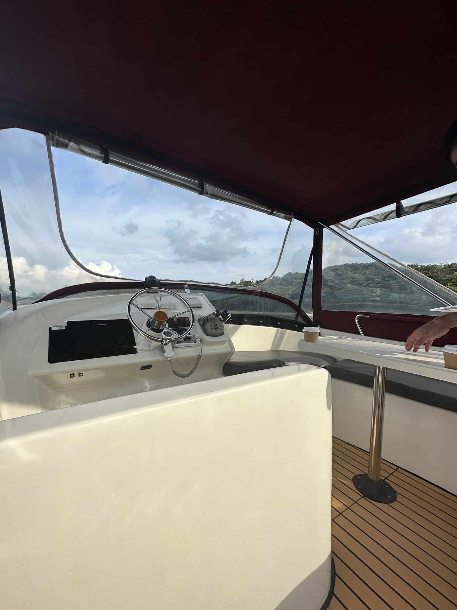 8-La-Fortuna-Yacht-Helm